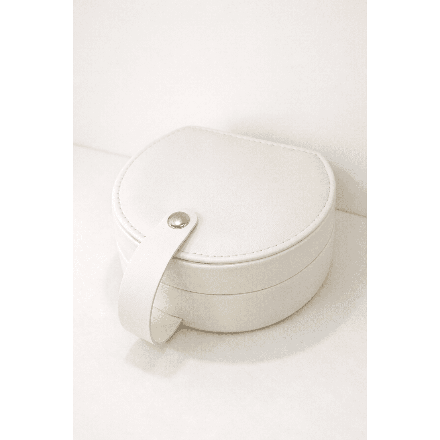 Round Travel Jewelry Organizer Case (Beige)