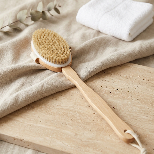 Wood bath brush