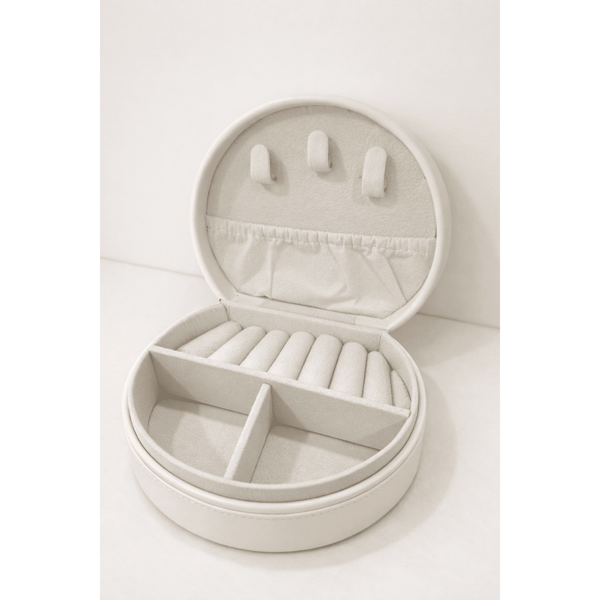 Round Travel Jewelry Organizer Case (Beige)